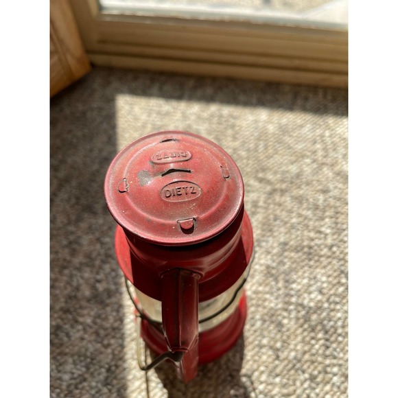 Vintage Dietz‎ Comet H-12 Red Battery-operated Railroad Lantern Untested Patina - Picture 9 of 12